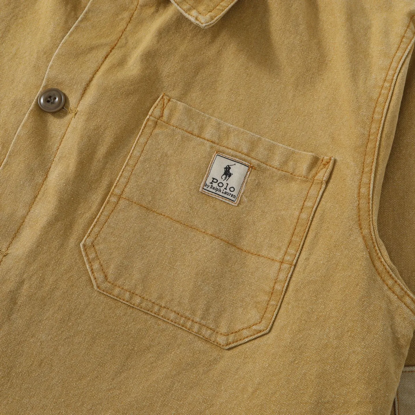 P490 #R12 Ralph Lauren Ralph Lauren Barn style heavy-duty washed distressed vintage jacket, same style for men and women POLO Ralph Lauren 25th Spring New Casual splicing versatile jacket WMPOOTWN top is light and soft to wear, which is also the Barn style that is very popular recently. The version is very correct, comfortable to wear and has a sense of style at the same time. The splicing details are also very delicate. The 100% pure cotton has just the right hardness and is not that stiff!! It is a very outstanding piece, and the texture and fit can be seen immediately on the upper body. This collection is fantastic, both in design and fabric.  Retro and Timeless Color: Khaki Size: M-XXL M: Bust 120 Length 72 Sleeve Length 62 Shoulder Width 49 L: Bust 124 Length 74 Sleeve Length 63 Shoulder Width 50